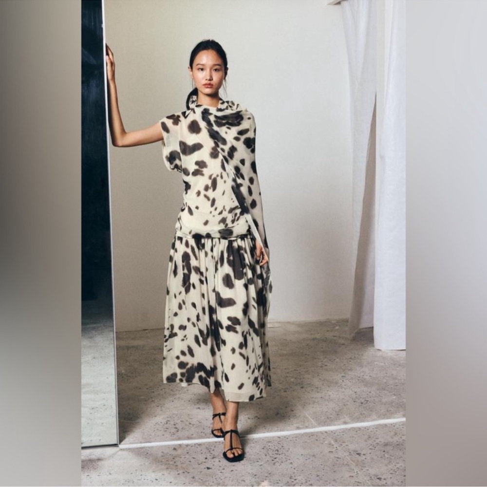Zara animal print voluminous dress